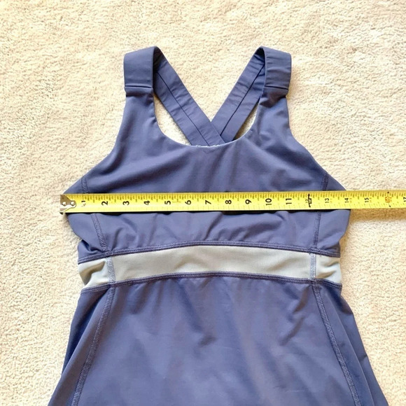 LULULEMON Deep V Tank top with back pocket size 6 - Picture 12 of 15
